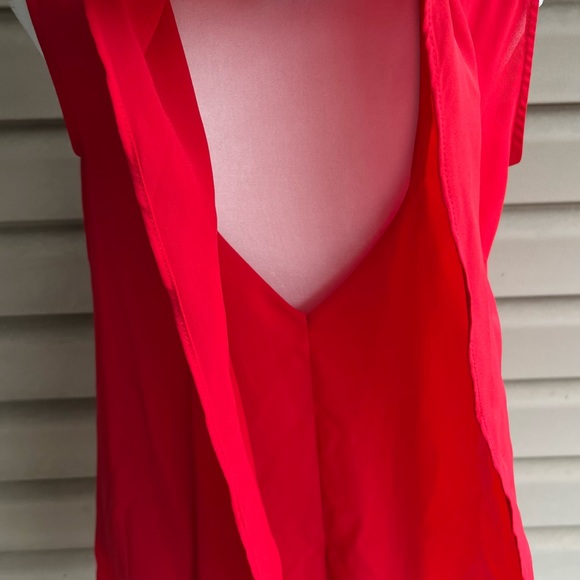 •By & By• Sleeveless Open Back Blouse - Size Medium - Picture 5 of 10